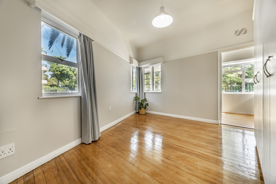 2 Bedroom Property for Sale in Claremont Upper Western Cape